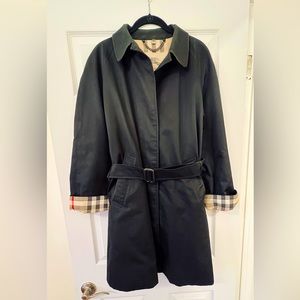 Burberry Women’s coat swing style